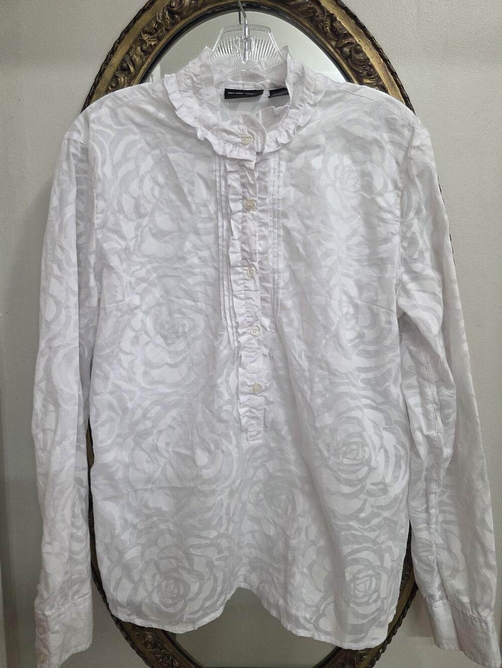 New York & Company White Ruffled Collar Button-Front Shirt Long Sleeve Size L